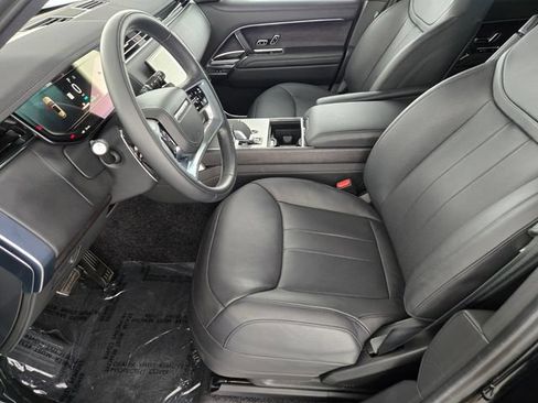 Certified 2025 Land Rover Range Rover SE AWD/4WD image 10