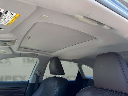 Used 2019 Lexus RX 350L FWD image 11