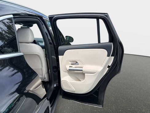 Used 2025 Mercedes-Benz GLA 250 image 25