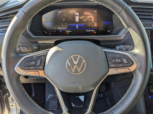 Certified 2023 Volkswagen Tiguan SE w/ Panoramic Sunroof Package image 26