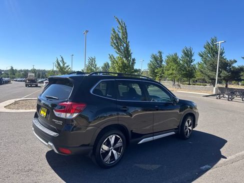 Used 2020 Subaru Forester Touring w/ Popular Package #2 AWD/4WD image 3
