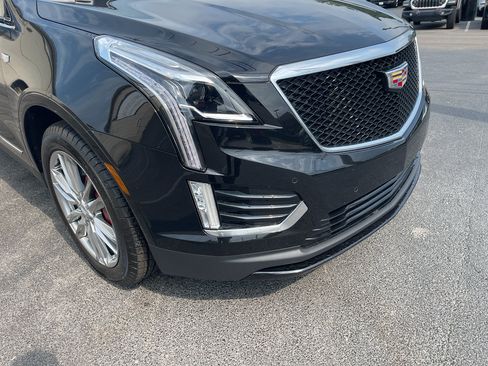 Used 2023 Cadillac XT5 Sportv w/ LPO, Floor Liner Package AWD/4WD image 4