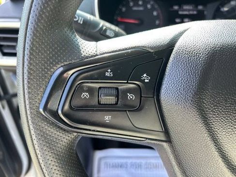Used 2023 Chevrolet TrailBlazer LT FWD image 16