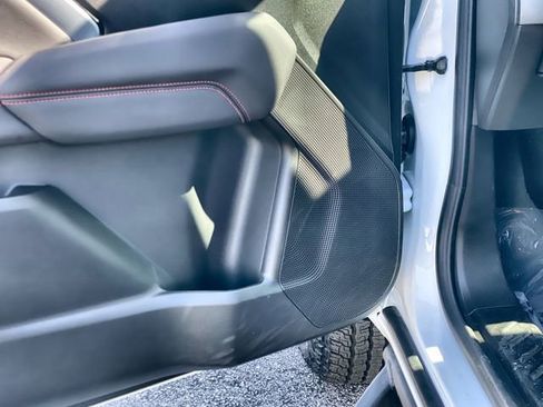 Certified 2025 Chevrolet Colorado Z71 w/ Z71 Convenience Package 2 image 15