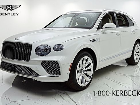 Used 2024 Bentley Bentayga image 2