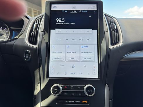 Used 2022 Ford Edge SEL image 15