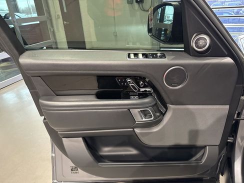 Used 2020 Land Rover Range Rover HSE image 13