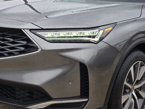 Certified 2025 Acura MDX w/ Technology Package image 9