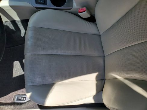 Used 2012 Subaru Outback 2.5i Limited w/ Moonroof Pkg AWD/4WD image 19