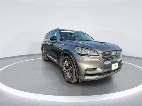 Used 2022 Lincoln Aviator Reserve image 2