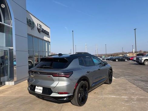 Used 2024 Chevrolet Equinox EV RS image 6