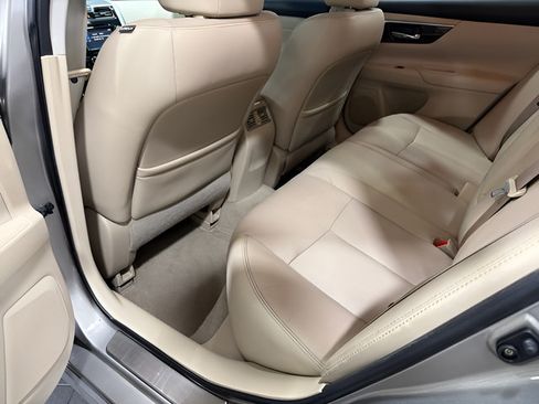 Used 2014 Nissan Altima 2.5 SL w/ Technology Package FWD image 33
