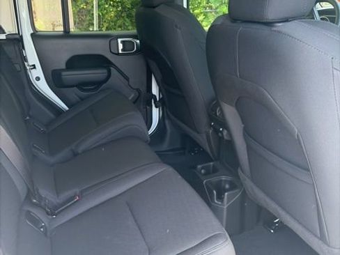 Used 2022 Jeep Gladiator Sport AWD/4WD image 24