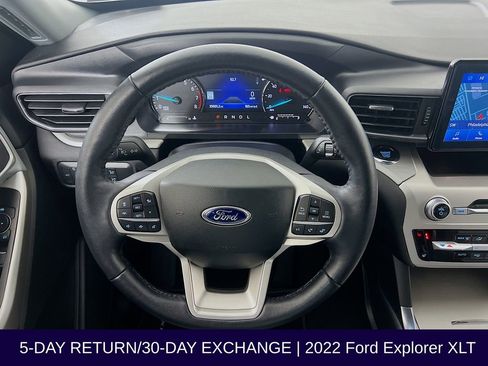 Used 2022 Ford Explorer XLT w/ Equipment Group 202A image 14
