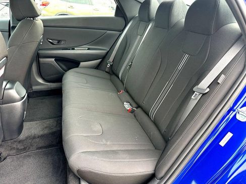 Used 2025 Hyundai Elantra Sport FWD image 21