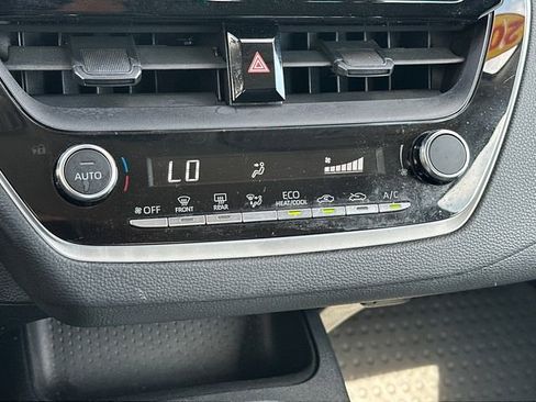 Used 2023 Toyota Corolla LE FWD image 23