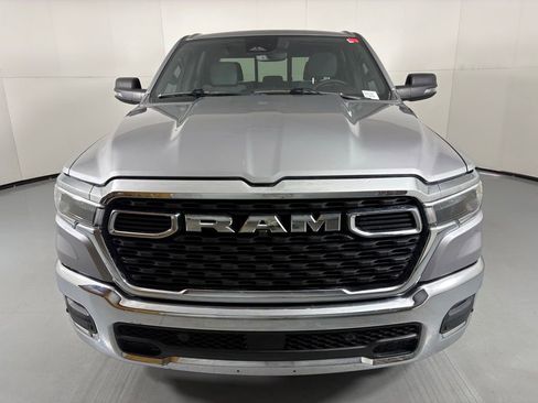 Used 2025 RAM 1500 Big Horn AWD/4WD image 3