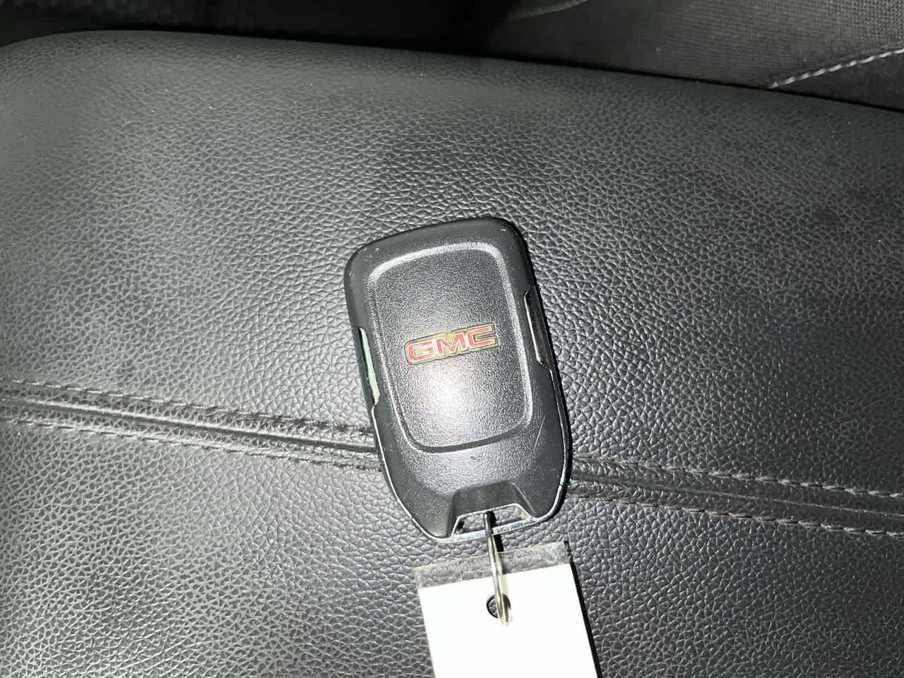 Used 2022 GMC Terrain SLE FWD image 24