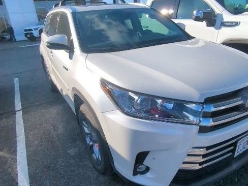 Used 2019 Toyota Highlander Limited Platinum w/ Protection Package #3 AWD/4WD image 3
