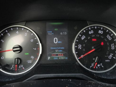 Used 2022 Toyota RAV4 XLE Premium FWD image 20