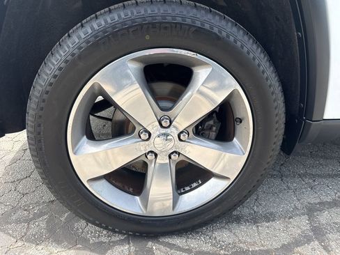 Used 2014 Jeep Grand Cherokee Limited AWD/4WD image 11