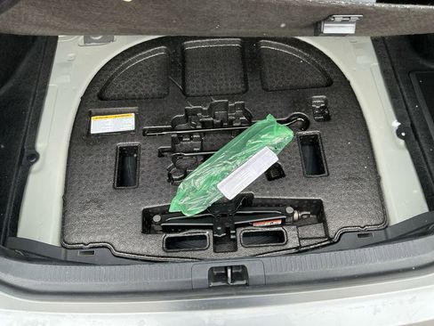 Used 2025 Toyota Camry LE image 25