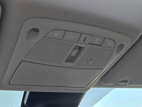 Used 2019 Nissan Rogue SL w/ Premium Package FWD image 32