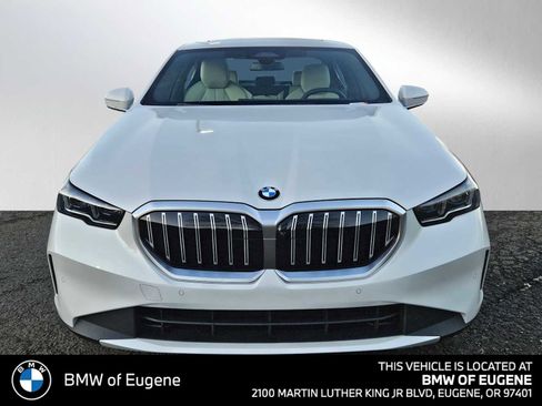 New 2026 BMW 530i xDrive w/ Premium Package AWD/4WD image 8