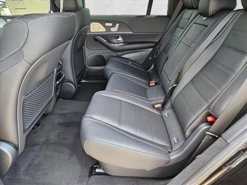 New 2026 Mercedes-Benz GLS 580 4MATIC image 16