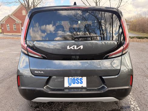 Used 2025 Kia Soul LX w/ LX Technology Package image 4