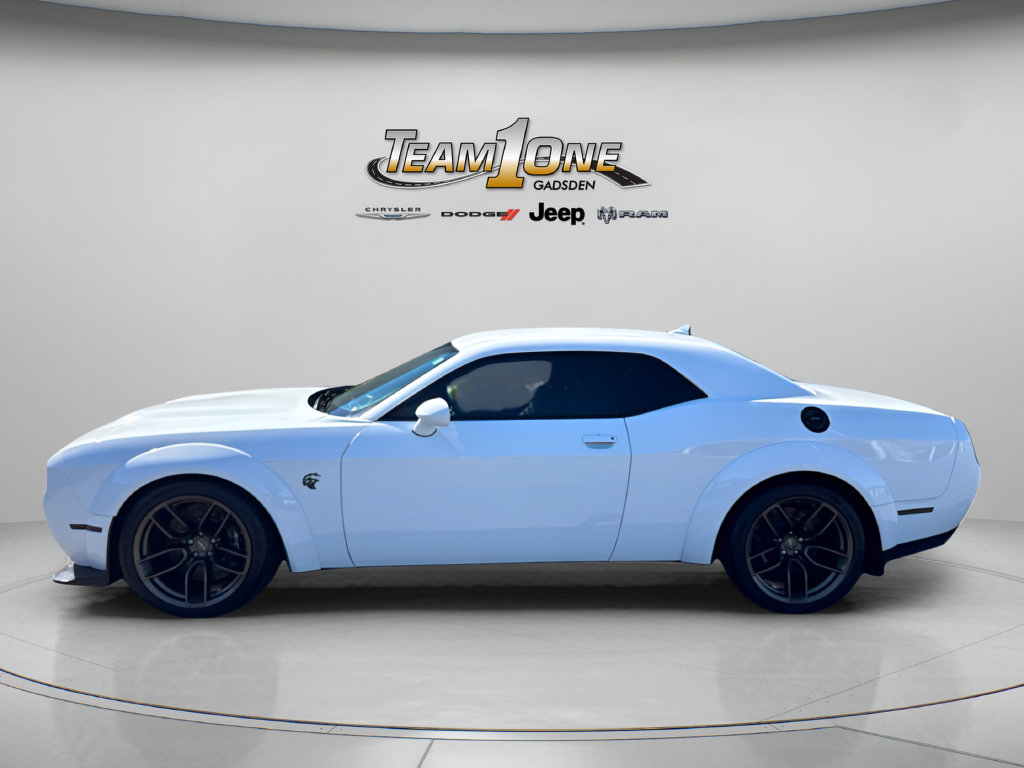 Used 2022 Dodge Challenger SRT Hellcat RWD image 4