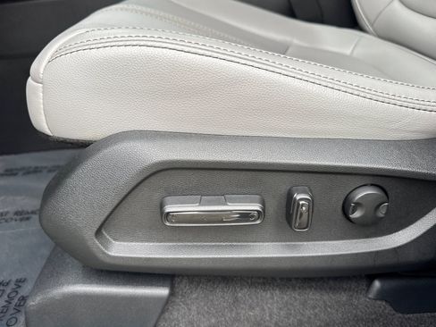 Certified 2025 Honda Pilot EX-L image 13