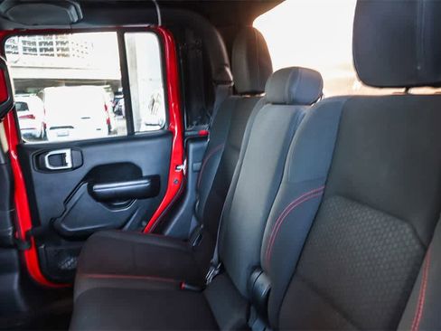 Used 2020 Jeep Gladiator Rubicon image 19
