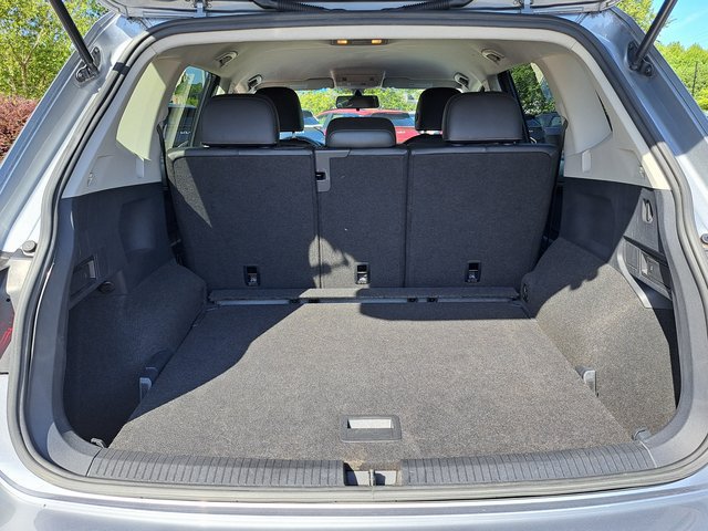 Used 2021 Volkswagen Tiguan SE AWD/4WD image 30