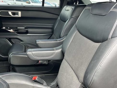 Used 2024 Ford Explorer ST AWD/4WD image 26