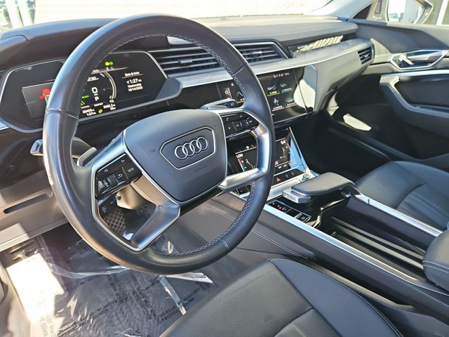 Used 2024 Audi Q8 e-tron Premium Plus w/ Premium Plus Package AWD/4WD image 12