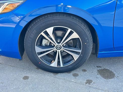 Used 2022 Nissan Sentra SV image 3