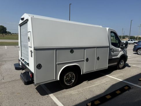 Used 2022 Ford Transit 350 RWD image 2