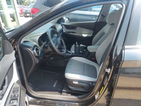 Used 2022 Hyundai Kona SE AWD/4WD image 2