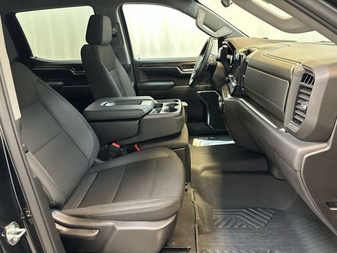 Used 2024 Chevrolet Silverado 1500 RST image 14