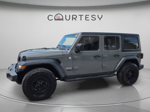 Used 2018 Jeep Wrangler Unlimited Sport S AWD/4WD image 1