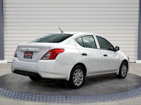 Used 2018 Nissan Versa S FWD image 7