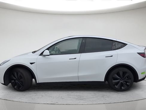 Used 2023 Tesla Model Y Long Range AWD/4WD image 11