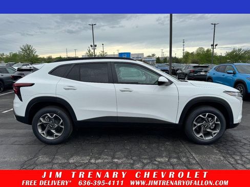 New 2026 Chevrolet Trax LT FWD image 23