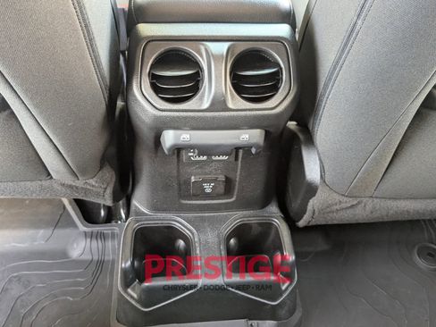 Used 2023 Jeep Gladiator Sport AWD/4WD image 36