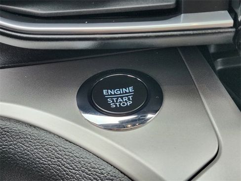 Certified 2022 Ford Explorer XLT w/ Equipment Group 202A image 26