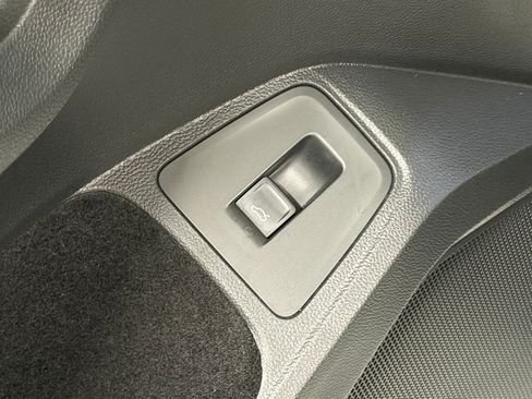 Used 2019 Volkswagen Tiguan SEL Premium R-Line FWD image 21