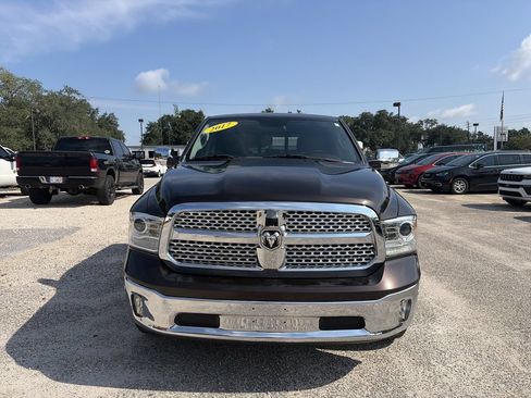 Used 2017 RAM 1500 Laramie w/ Convenience Group AWD/4WD image 9