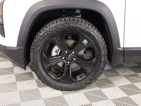 Used 2025 Chevrolet Equinox LT w/ Midnight Edition AWD/4WD image 16