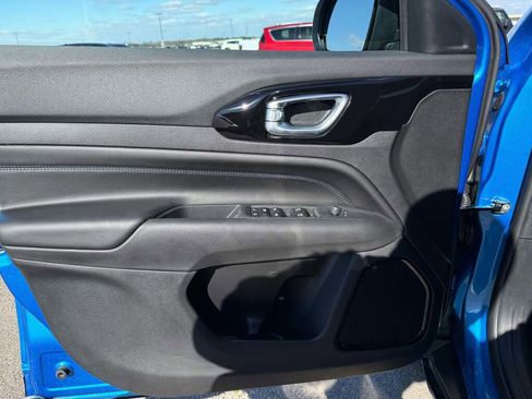 New 2026 Jeep Compass Latitude image 20